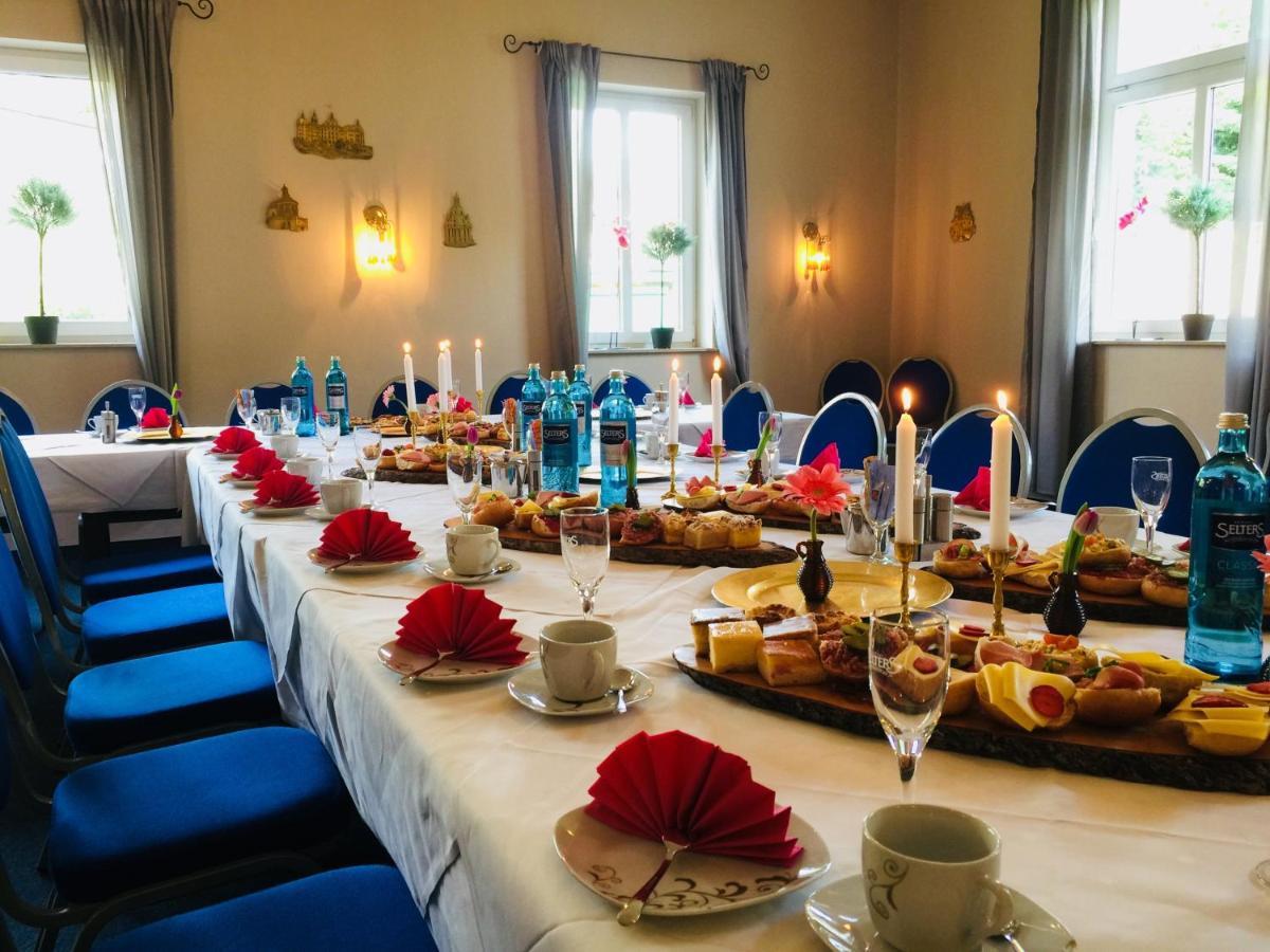 Zu Den Linden - Radebeul Pension Mit Restaurant 외부 사진