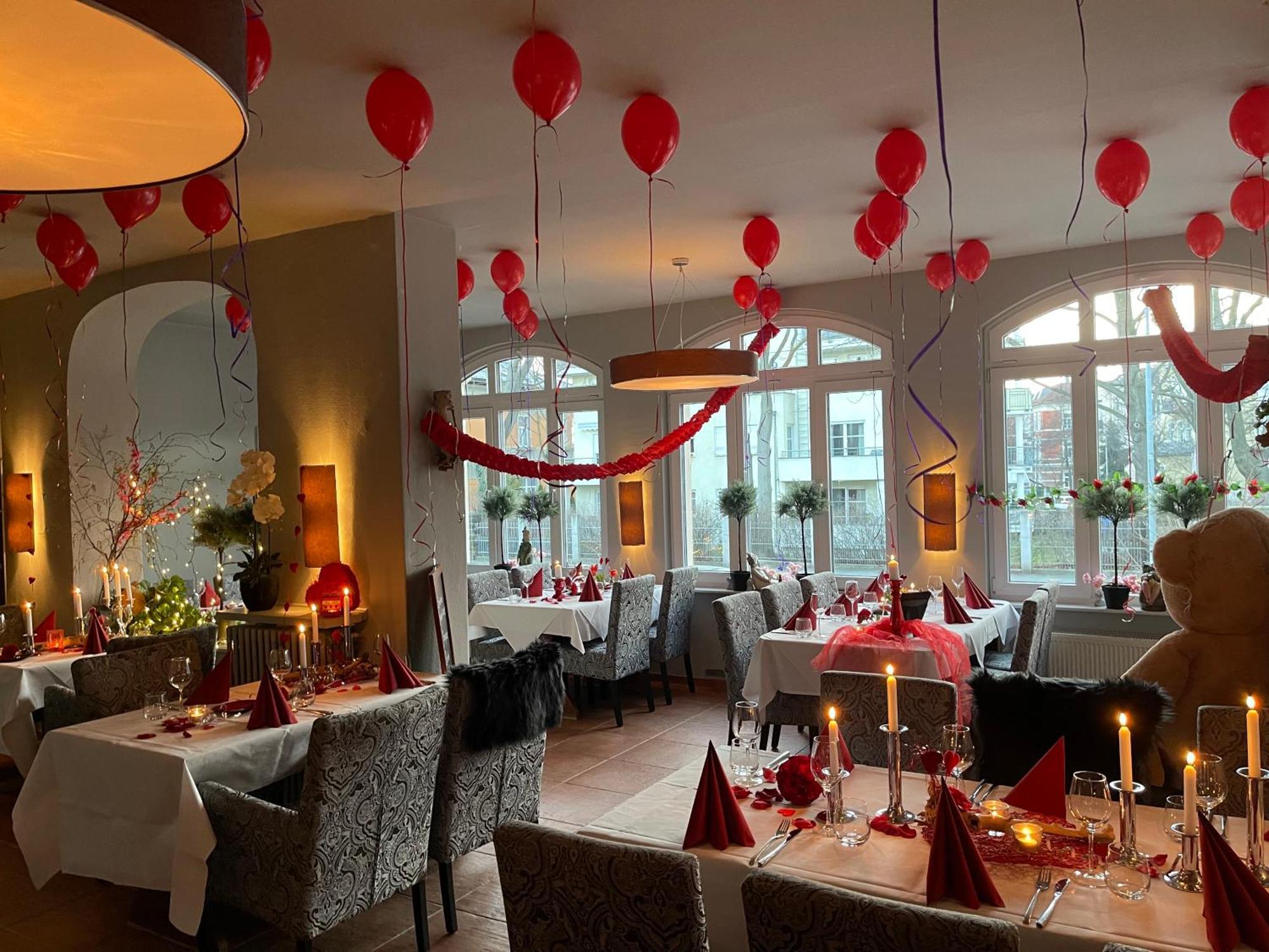 Zu Den Linden - Radebeul Pension Mit Restaurant 외부 사진